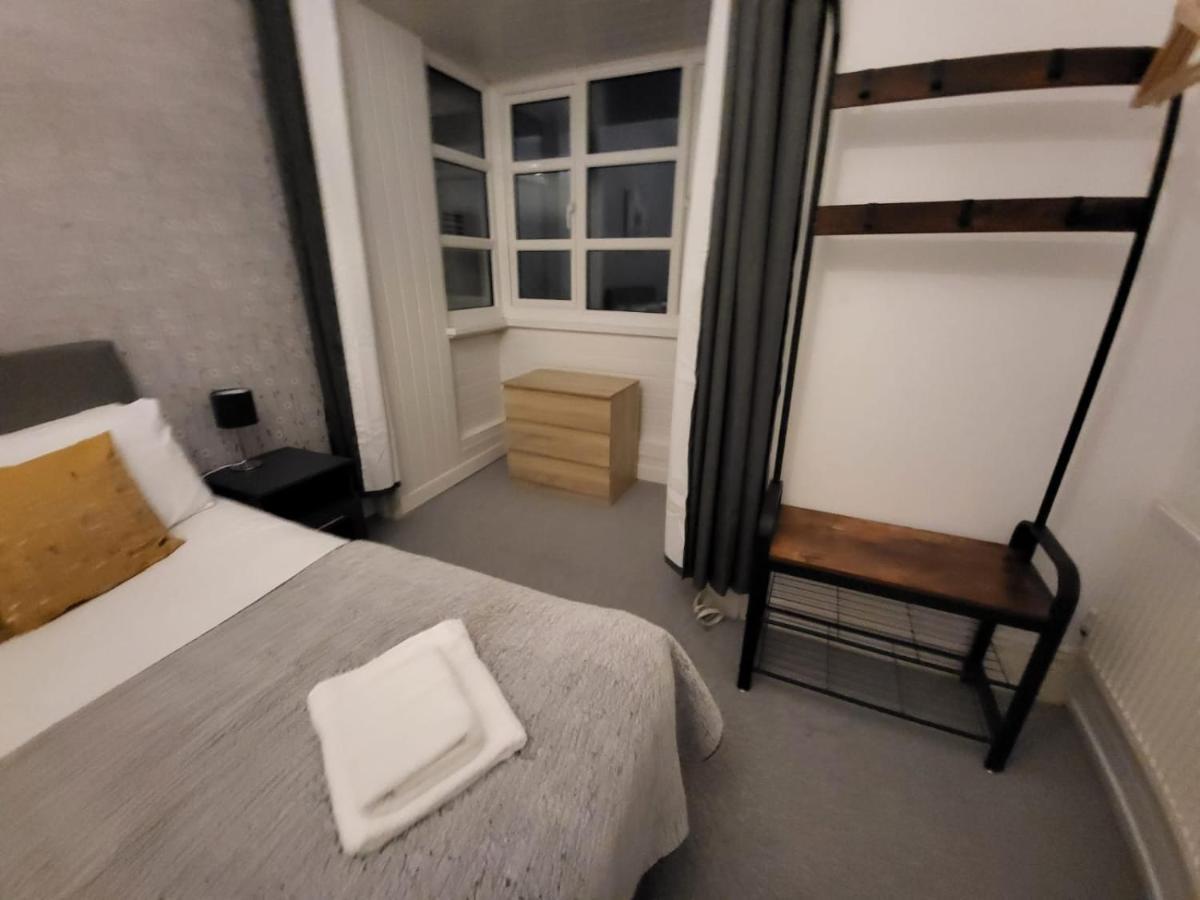 City Centre Room, Wifi, Share Facility Суонси Экстерьер фото